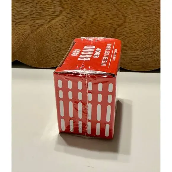 HEB Surprise Keychain Mystery Box (Sealed Box) - Picture 4 of 7